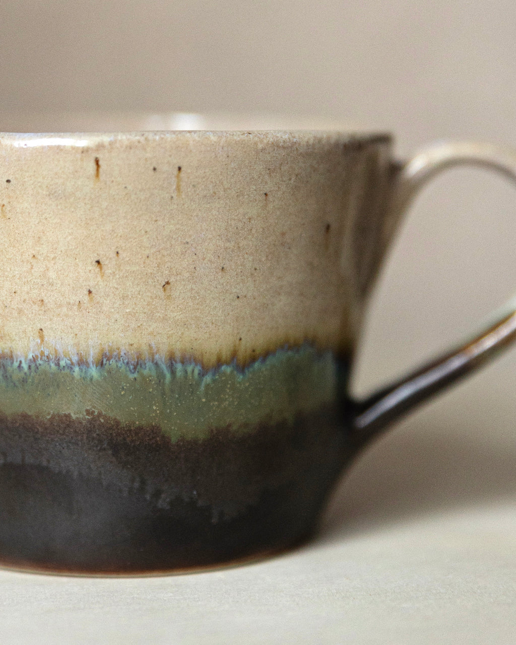 ONE OF A KIND - beige